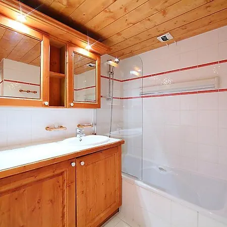 Apartment Sleeps 8 Wifi Tignes